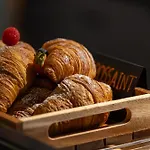 Moxy Cork